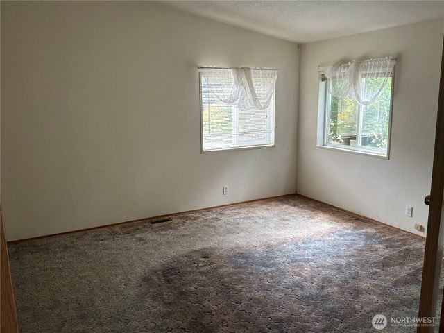 131 E Midnight Court, Allyn, WA 98524