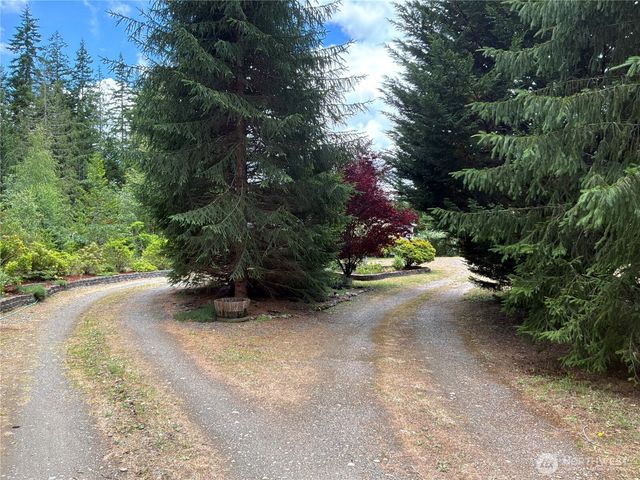 131 E Midnight Court, Allyn, WA 98524