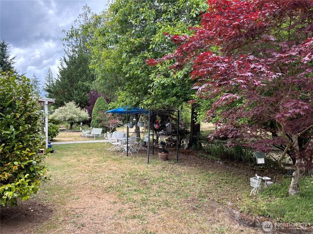 131 E Midnight Court, Allyn, WA 98524