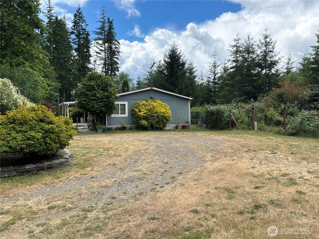 131 E Midnight Court, Allyn, WA 98524