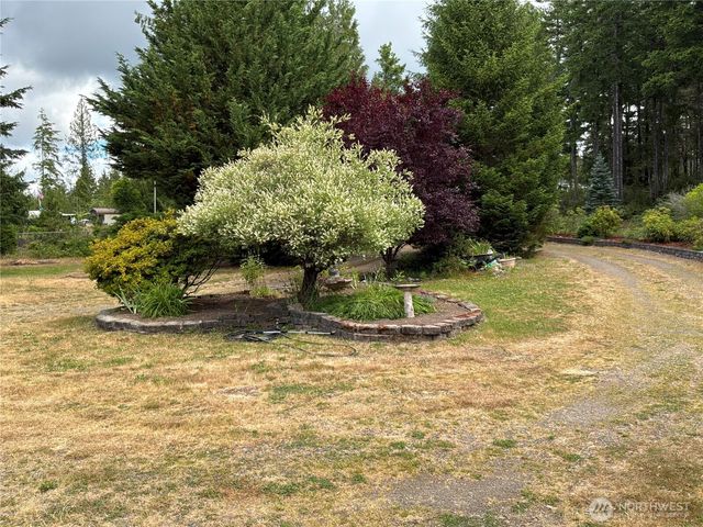 131 E Midnight Court, Allyn, WA 98524