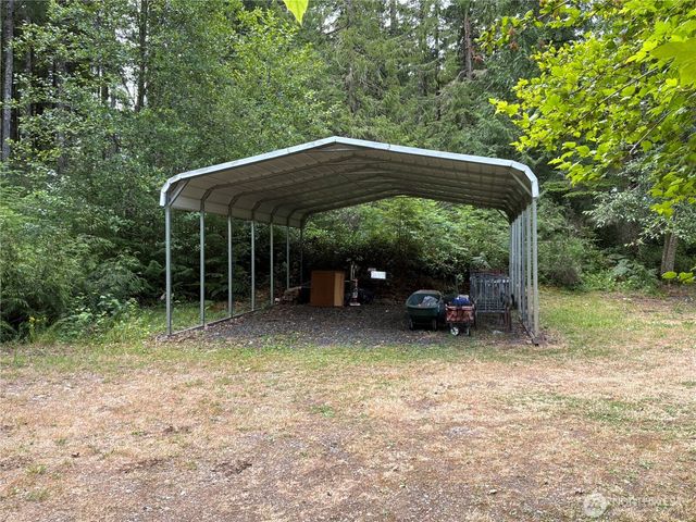 131 E Midnight Court, Allyn, WA 98524