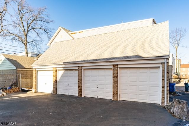 25 Shaw Ave, Newark City, NJ 07112