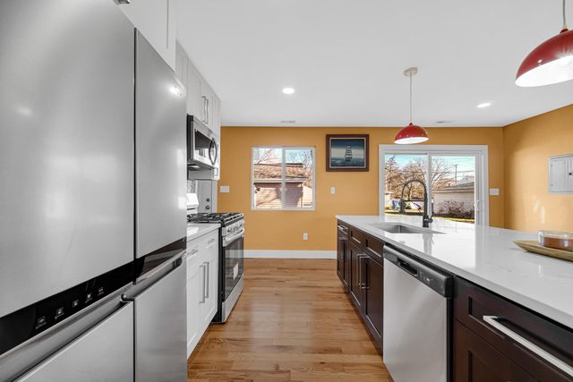 7415 Montana Avenue, Hammond, IN 46323