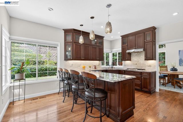 620 Amberwood Way, Livermore, CA 94551