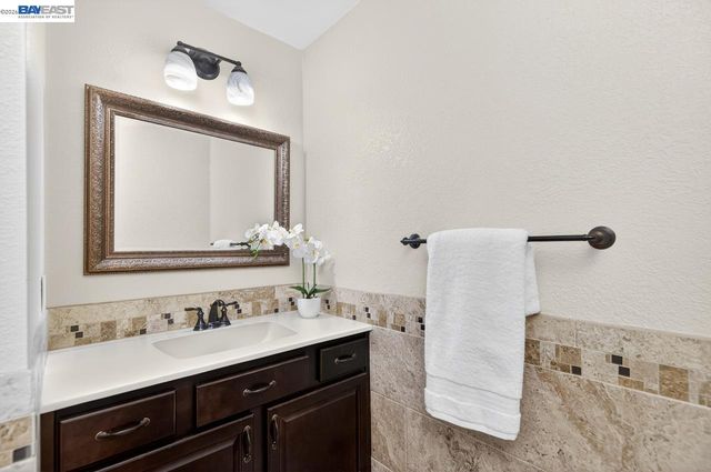 620 Amberwood Way, Livermore, CA 94551