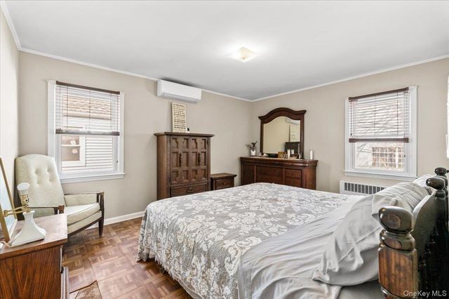 33 McKee Street, Floral Park, NY 11001