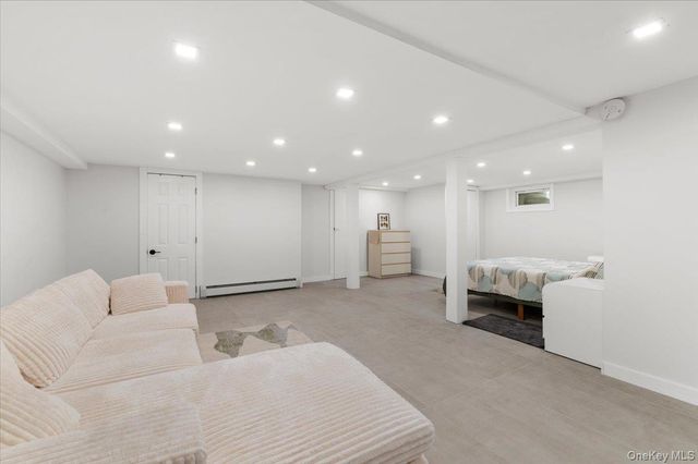 33 McKee Street, Floral Park, NY 11001