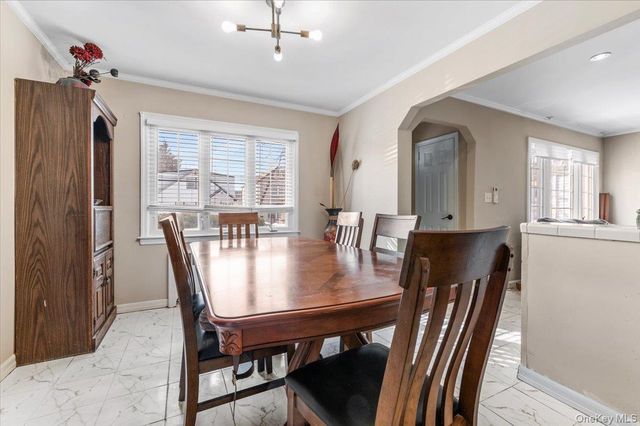 33 McKee Street, Floral Park, NY 11001