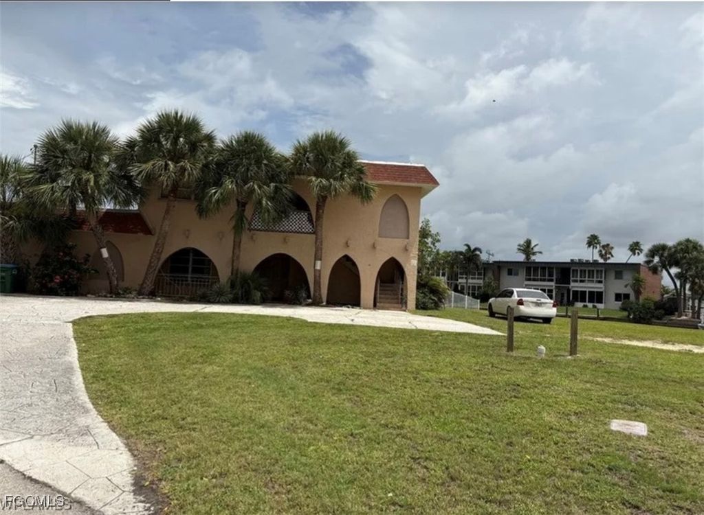 5101 Manor CT 1, Cape Coral, FL 33904