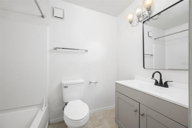 3800 SW 20TH AVENUE 611, Gainesville, FL 32607