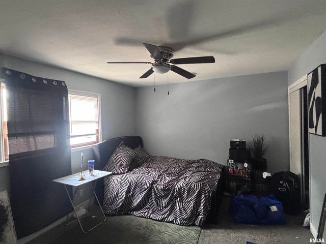 1050 W FAYETTE Avenue, Springfield, IL 62704