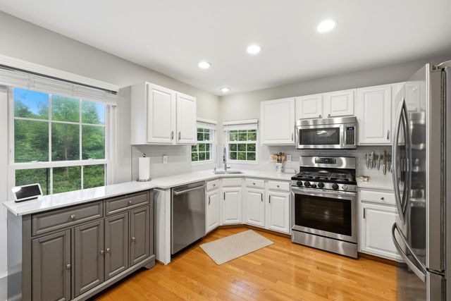 423 FOXRIDGE DR SW, Leesburg, VA 20175