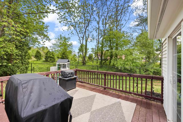 423 FOXRIDGE DR SW, Leesburg, VA 20175