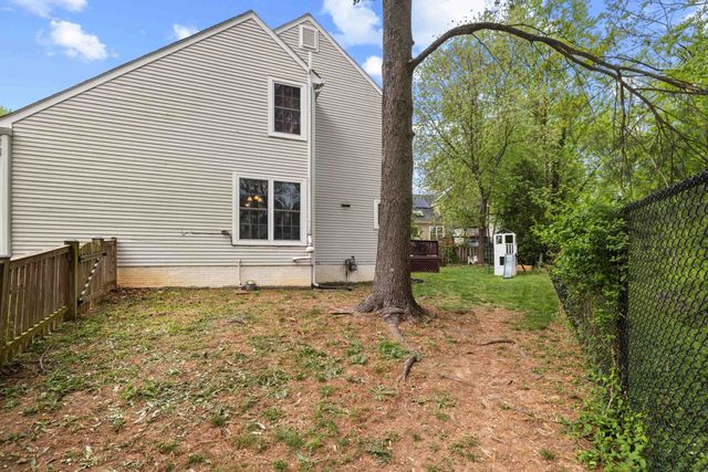 423 FOXRIDGE DR SW, Leesburg, VA 20175
