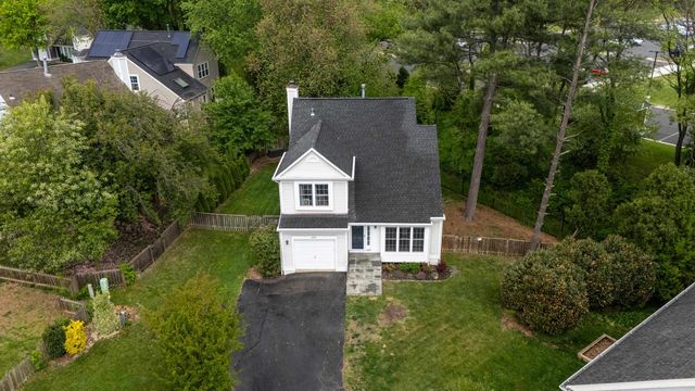 423 FOXRIDGE DR SW, Leesburg, VA 20175
