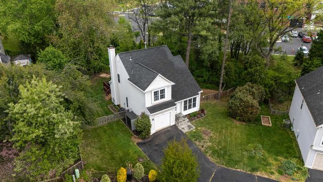 423 FOXRIDGE DR SW, Leesburg, VA 20175