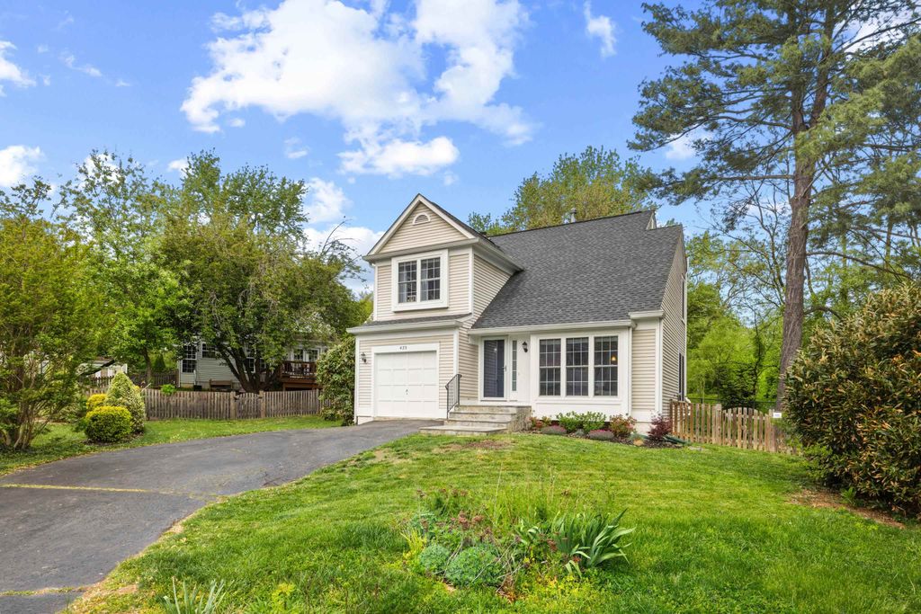 423 FOXRIDGE DR SW, Leesburg, VA 20175