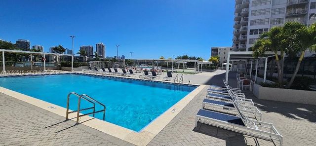 18071 Biscayne Blvd 1402, Aventura, FL 33160