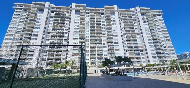 18071 Biscayne Blvd 1402, Aventura, FL 33160