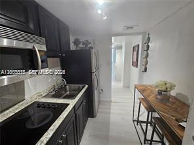 18071 Biscayne Blvd 1402, Aventura, FL 33160
