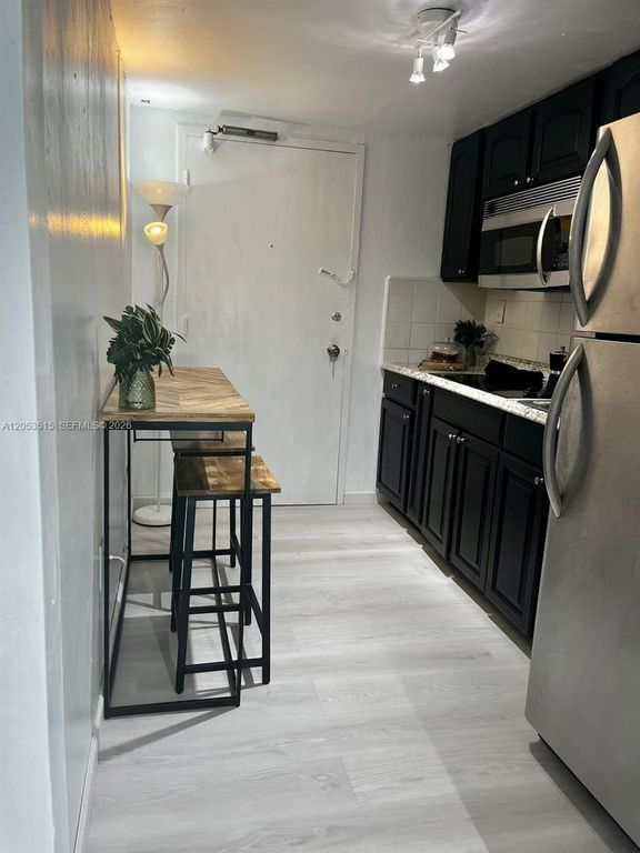 18071 Biscayne Blvd 1402, Aventura, FL 33160