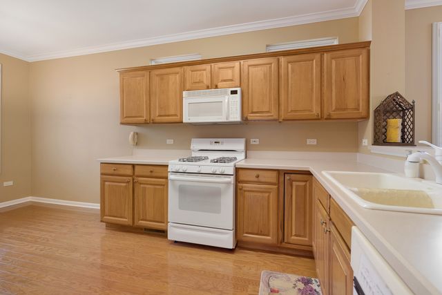 12845 Coventry Lane, Huntley, IL 60142