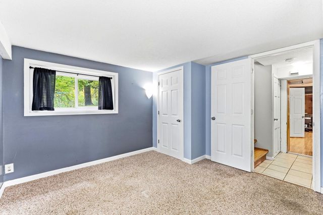 817 Kenwood Lane, Maplewood, MN 55117