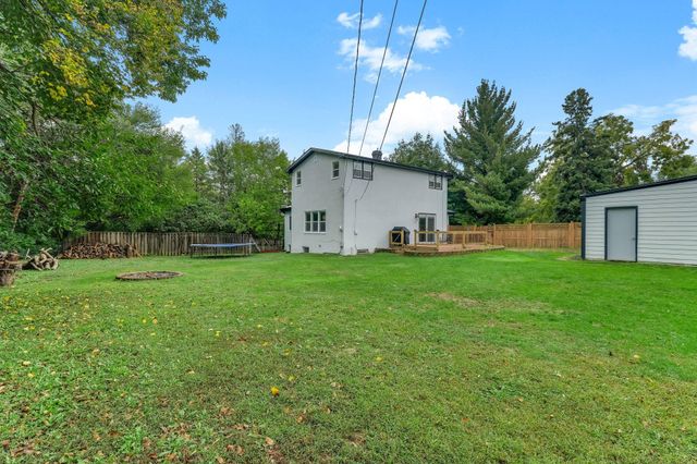 817 Kenwood Lane, Maplewood, MN 55117