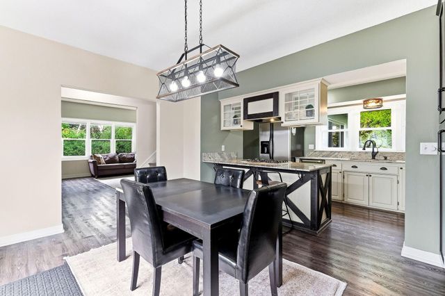 817 Kenwood Lane, Maplewood, MN 55117