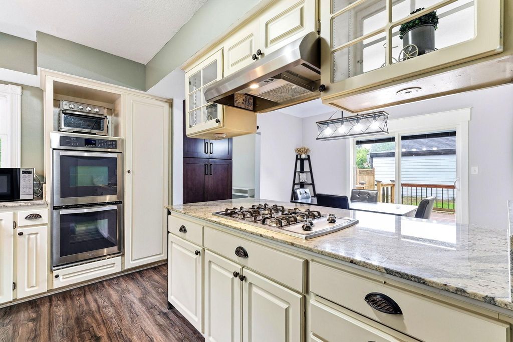 817 Kenwood Lane, Maplewood, MN 55117 — photo 3