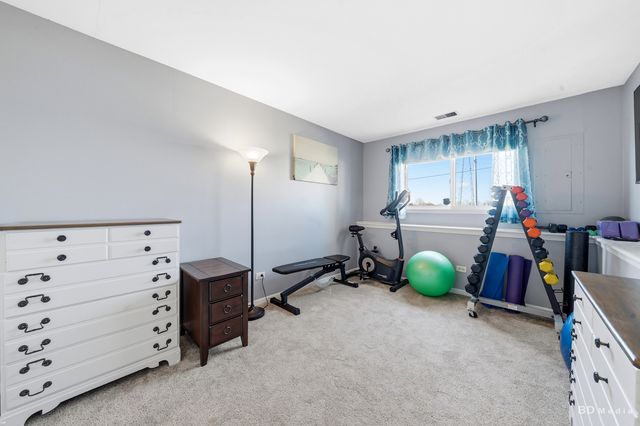 8338 W Chestnut Court, Frankfort, IL 60423