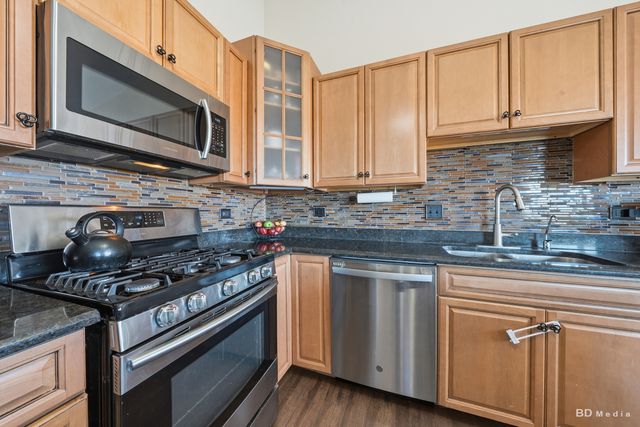 8338 W Chestnut Court, Frankfort, IL 60423