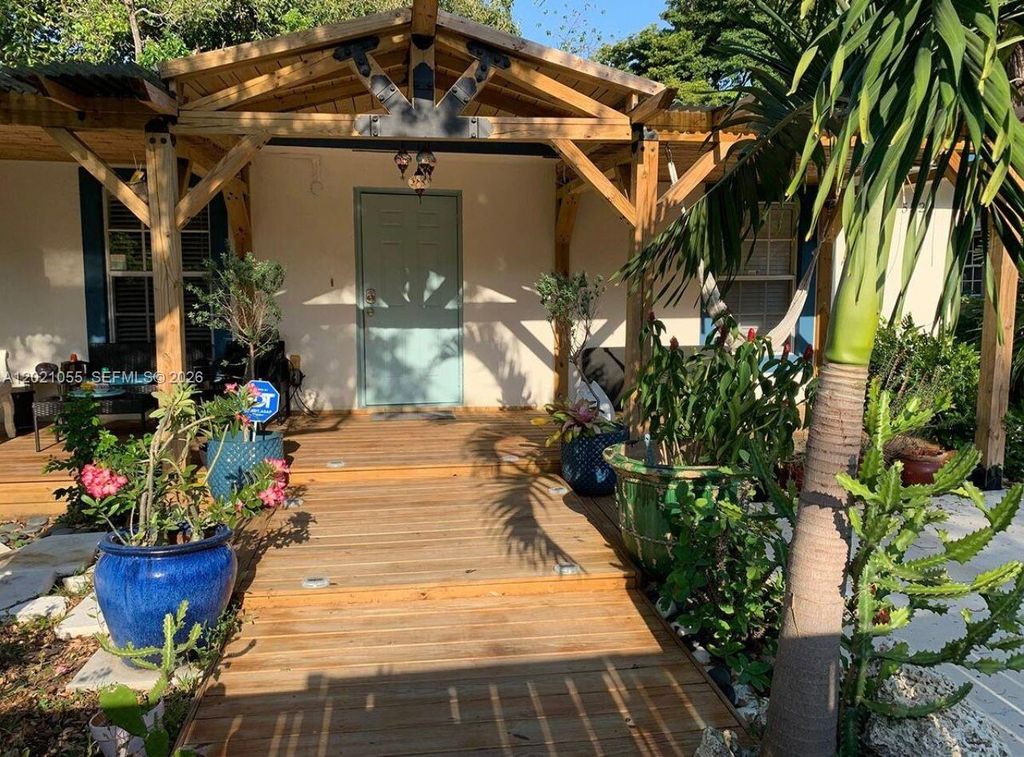 5529 NW 4th Ave 1, Miami, FL 33127