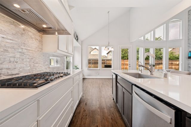 804 Yarrow Street, Little Elm, TX 75068