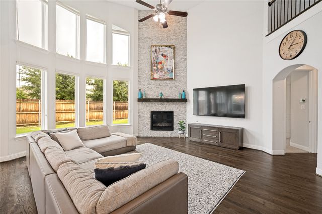 804 Yarrow Street, Little Elm, TX 75068