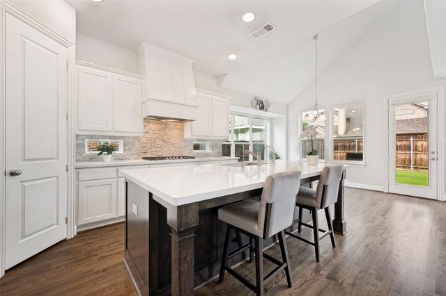 804 Yarrow Street, Little Elm, TX 75068