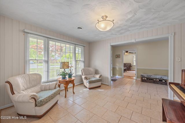 1104 Longview Drive, New Bern, NC 28562