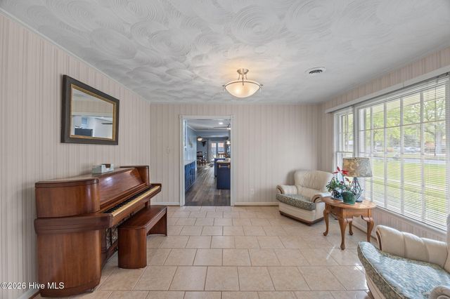 1104 Longview Drive, New Bern, NC 28562