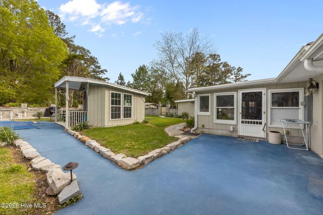 1104 Longview Drive, New Bern, NC 28562