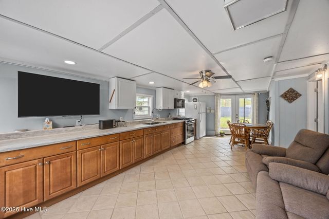 1104 Longview Drive, New Bern, NC 28562