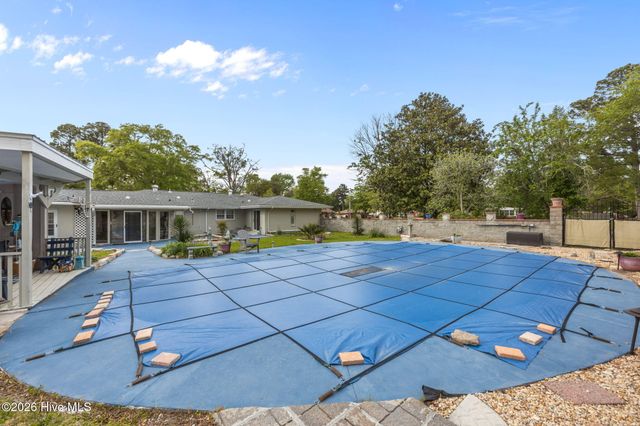 1104 Longview Drive, New Bern, NC 28562