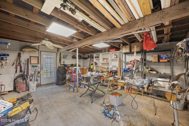 1104 Longview Drive, New Bern, NC 28562