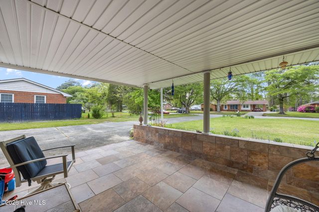 1104 Longview Drive, New Bern, NC 28562