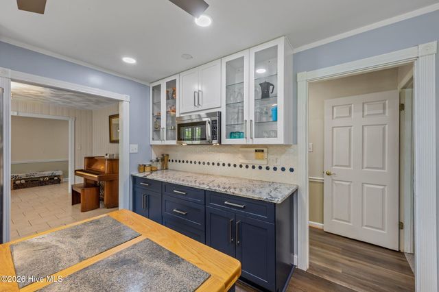 1104 Longview Drive, New Bern, NC 28562