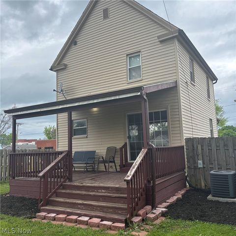 716 Foster Avenue, Elyria, OH 44035