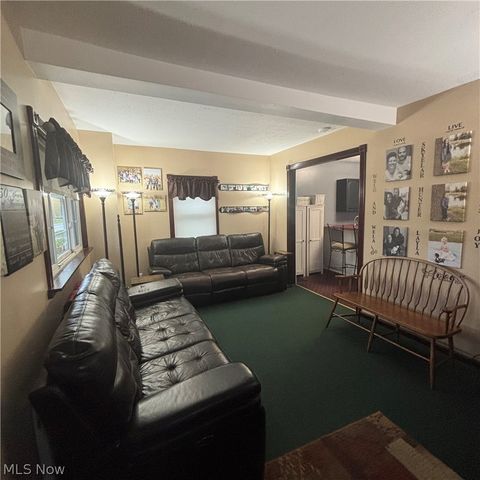 716 Foster Avenue, Elyria, OH 44035