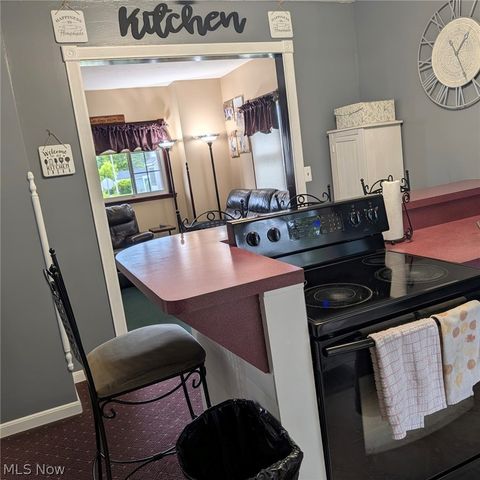 716 Foster Avenue, Elyria, OH 44035