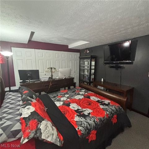 716 Foster Avenue, Elyria, OH 44035