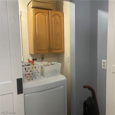 716 Foster Avenue, Elyria, OH 44035
